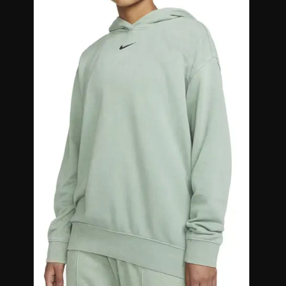 NWT! Nike Sportswear Collection Essentials Hoodie Large JADE SMOKE/ BLACK